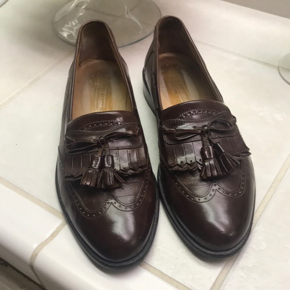 Johnston and Murphy dress shoes